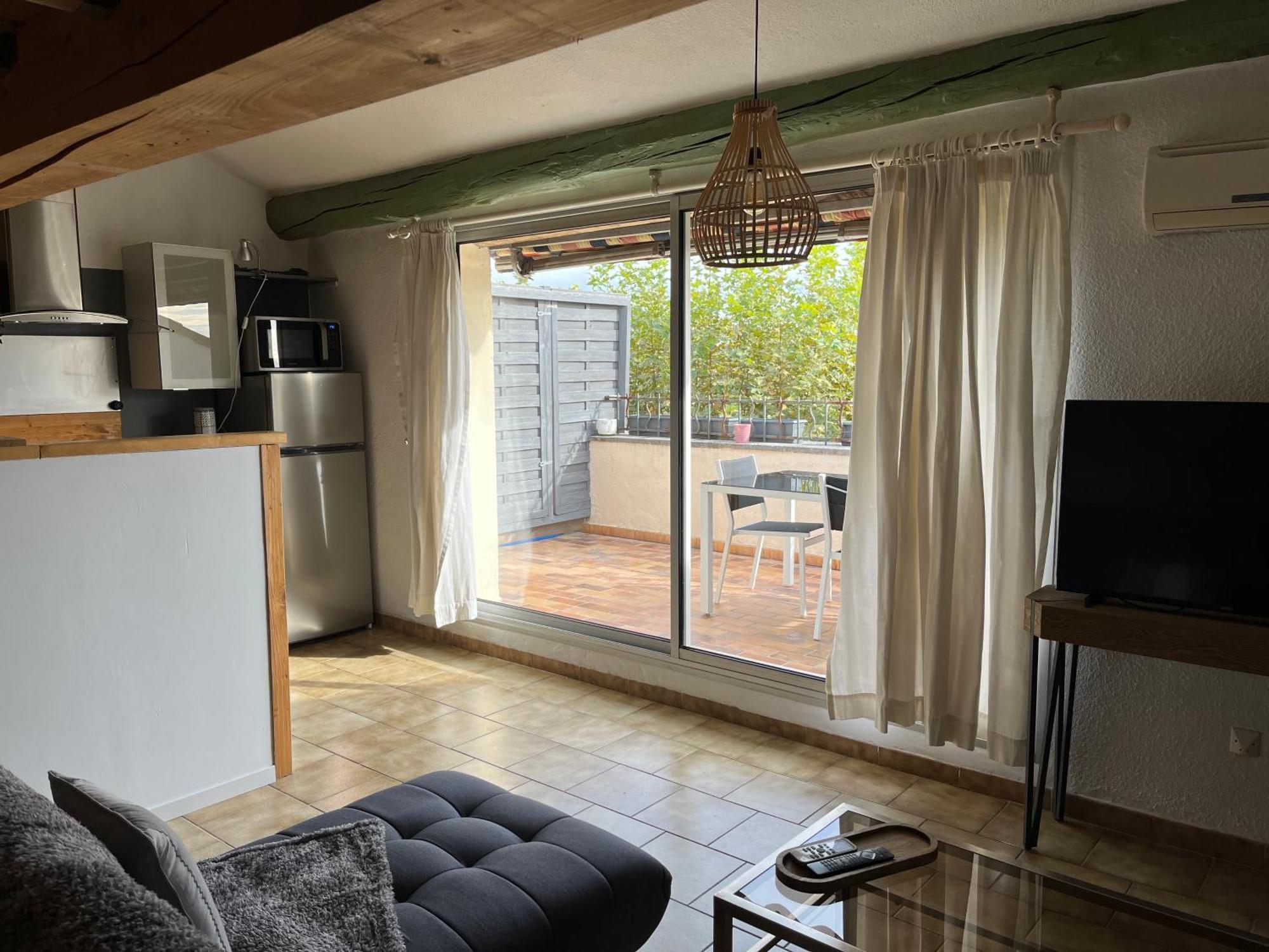 Entraigues-sur-la-Sorgue Duplex Lumineux Sur Gde Terrasse, Balneo Double, Parking Prive, Clim, Local Velos מראה חיצוני תמונה