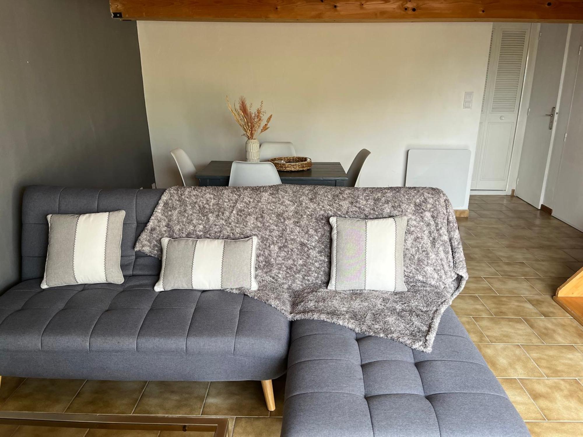Entraigues-sur-la-Sorgue Duplex Lumineux Sur Gde Terrasse, Balneo Double, Parking Prive, Clim, Local Velos מראה חיצוני תמונה